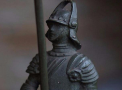 Найденный во время раскопок рыцарь бронзового века оказался коробом для запаривания кормов