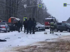 Две аварии на Южном обходе Тамбова после ночного снегопада: один человек погиб, трое пострадали