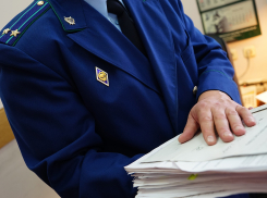 В Уваровском районе прокуратура через суд потребовала устранить недостатки на отремонтированной дороге