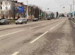 В центре Тамбова нанесённая в сентябре разметка стоимостью 700 тысяч рублей пришла в негодность