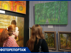 Картинная галерея представила ретроспективную выставку Андрея Бубенцова. Фоторепортаж