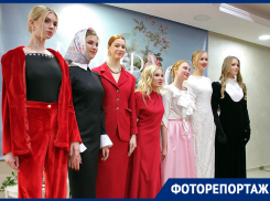 Тамбовский модельер представила «взрывную» коллекцию «под старину». Фоторепортаж