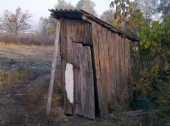 Застряли в Средневековье: тамбовчане живут без туалетов, горячей воды и пользуются печами