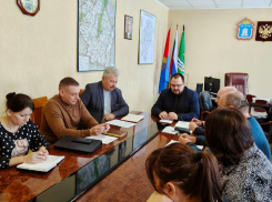 В Сампурском и Знаменском муниципальных округах прошли встречи с регоператором 