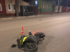 В Тамбове мотоциклист упал на проезжую часть