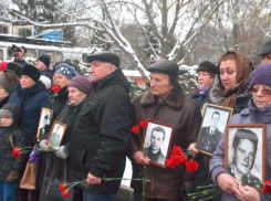 На Воздвиженском кладбище прошел митинг в честь погибших на Северном Кавказе тамбовчан