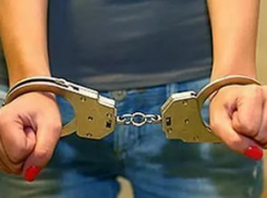 В Уваровском районе женщина убила любовника в порыве ревности