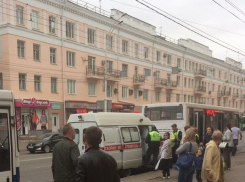86-летняя пассажирка выпала из автобуса на Советской в Тамбове 