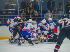 «Волки» потерпели второе поражение подряд на домашнем льду