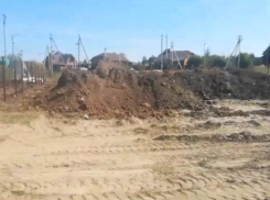 В посёлке Заречье Татановского сельсовета вовсю идёт незаконное строительство на берегу Цны