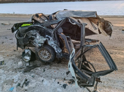 В Рассказовском районе столкнулись три автомобиля: «десятку» разорвало пополам