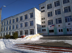 После обращений активистов в котовской школе №3 вспомнили про безопасность учеников