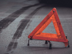 В предновогодний день в ДТП у «Ашана» дважды сбиты две девушки