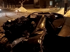 В центре Тамбова «пятнашка» врезалась в грейдер