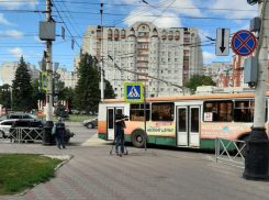 Из-за сломавшегося троллейбуса в центре Тамбова образовалась пробка
