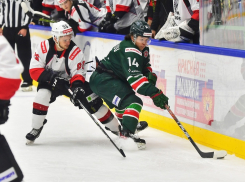 Ассистентский хет-трик капитана команды принёс ХК «Тамбов» третью подряд победу