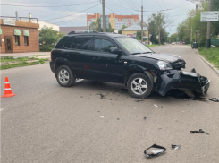 В центре Тамбова внедорожник «Хёндэ» сбил мотоциклиста