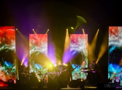 Тамбовчане «поиграли в декаданс» с Вадимом Самойловым