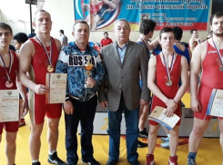 Владислав Тарасов взял «золото» чемпионата России по греко-римской борьбе 
