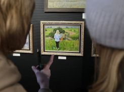 Картинная галерея представила ретроспективную выставку Андрея Бубенцова