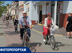 В Тамбове прошёл ретровелопробег «Победный май». Фоторепортаж