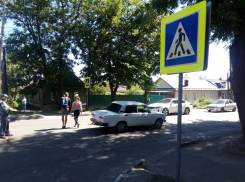 Автоледи на «семерке» сбила женщину-пешехода  на Карла Маркса 