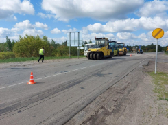 В Инжавинском округе ремонтируют участок дороги «Тамбов-Пенза» за 242 миллиона рублей