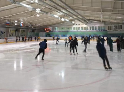 Массовые катания на ледовых аренах завершили «Крымскую весну» на Тамбовщине 