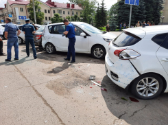 В Тамбове у водителя автобуса случился инфаркт: 1 пострадавший и 8 повреждённых машин