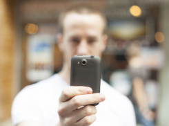 Снятые на камеру мобильного телефона оскорбления привели жительницу Пичаево к штрафу 