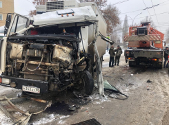 На ТЭЦ жестко встретились КАМАЗ и МАЗ 