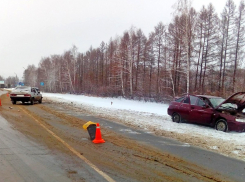 Ребенок и шестеро взрослых попали в больницу 