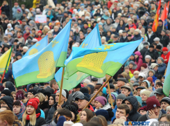 Письмо Владимира Путина, гимн в исполнении губернатора, огромный омлет и тысячи людей: в Тамбове проходит празднование Дня народного единства