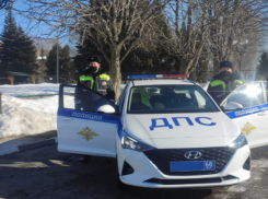 Автоинспекторы Тамбовской области помогли скорой помощи доставить тяжелобольного ребёнка в больницу