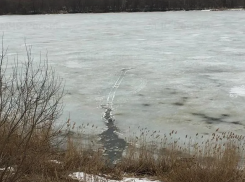 В Тамбове двое подростков провалились под лёд на Железнодорожной