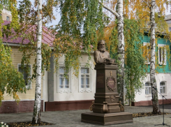 В Тамбове решили убрать памятник Архиепископу Луке с бывшей улицы Комсомольской