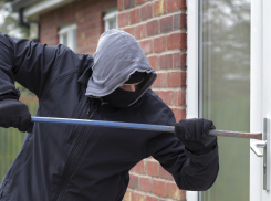 В Тамбовской области неизвестные разграбили нежилой дом