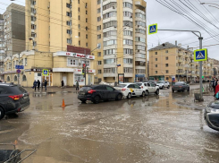 В тройной аварии в центре Тамбова пострадала женщина