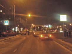 Автобус столкнулся с иномаркой на севере областного центра: одиннадцатилетняя девочка в больнице