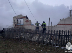 В Уваровском округе полностью сгорел жилой дом, погибли два человека 