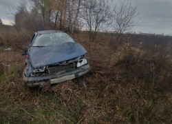 На трассе «Тамбов-Шацк» «Фольксваген» упал в кювет и опрокинулся