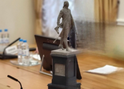 Фундамент для памятника Державину сделают до конца марта