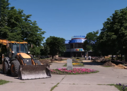 Сквер Рыбакова в центре Тамбова активно благоустраивают, но к сроку сдачи могут опоздать