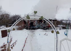 В Сампурском районе произошёл пожар в частном доме, погибли два человека