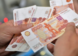 Двумя фальшивыми купюрами пополнила свой счет жительница Мичуринска