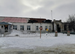 Сгоревшую 100-летнюю школу в Ржаксинском районе решили закрыть