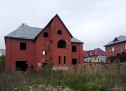 В Тамбове детям запретили посещать заброшенный дом на севере города, кафе и караоке