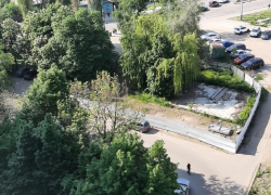 Жители «Пентагона» на улице Чичканова в Тамбове вновь переживают из-за стройки под окнами 