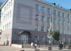 Тамбовчанка не смогла устроить сына в школу из-за нехватки мест