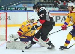 «Химик» разгромил «Тамбов» во втором матче плей-офф Кубка Петрова